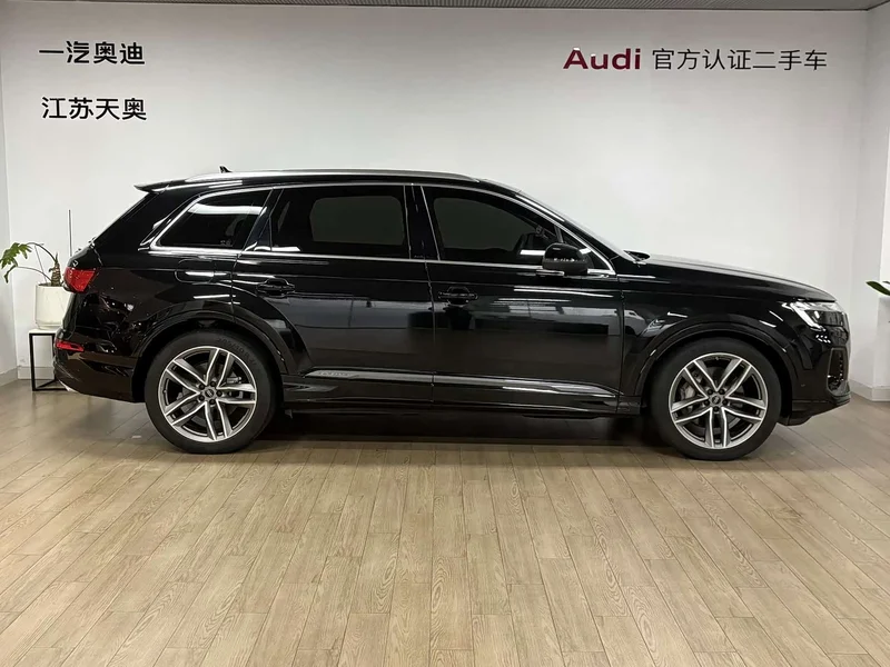 Audi Q7 — фото 3