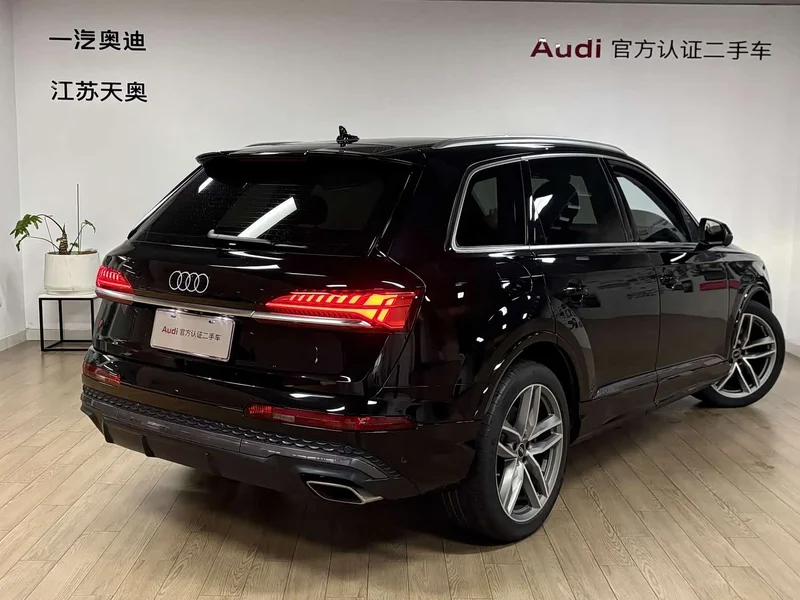 Audi Q7 — фото 4