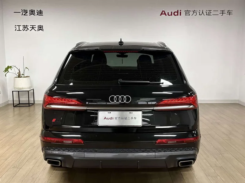 Audi Q7 — фото 5