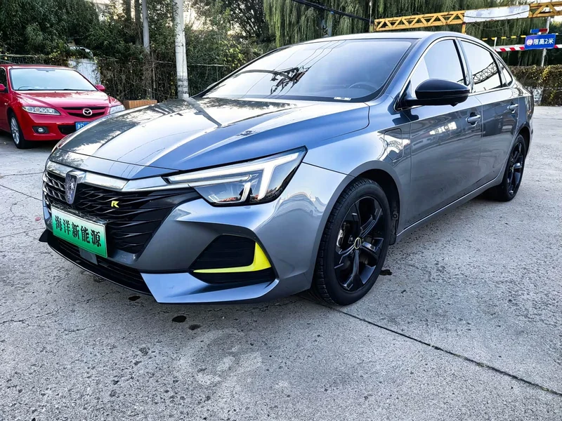 Roewe i6 MAX New Energy — фото 1