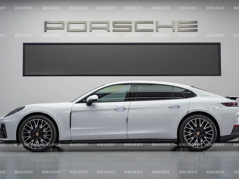 Porsche Panamera — фото 8