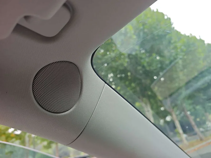 Tesla Model Y — фото 16
