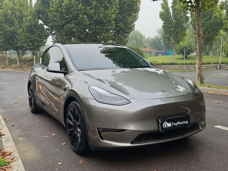 Tesla Model Y — фото 3