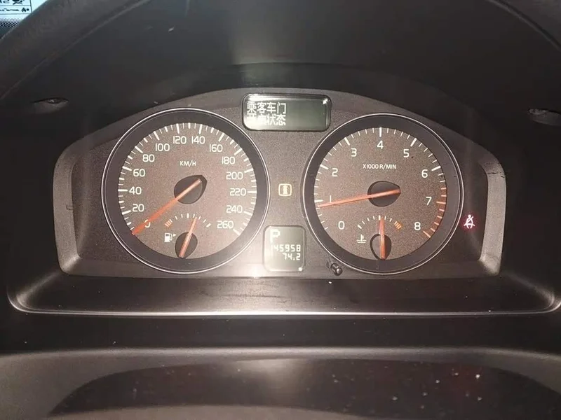 Volvo C30 — фото 14