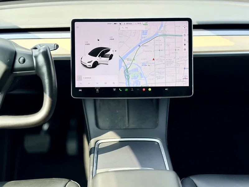 Tesla Model Y — фото 9