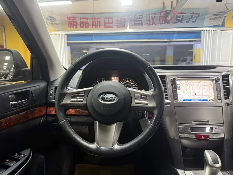 Subaru Outback — фото 13