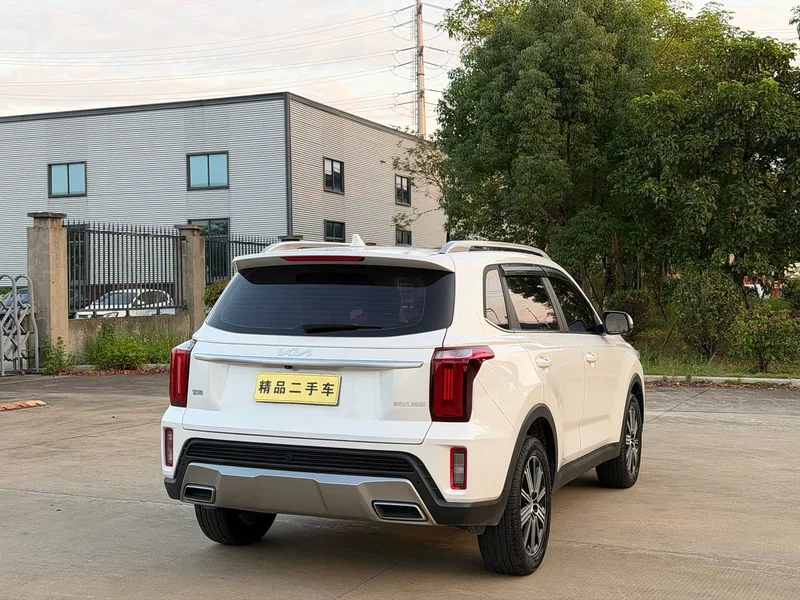 Kia Sportage — фото 7