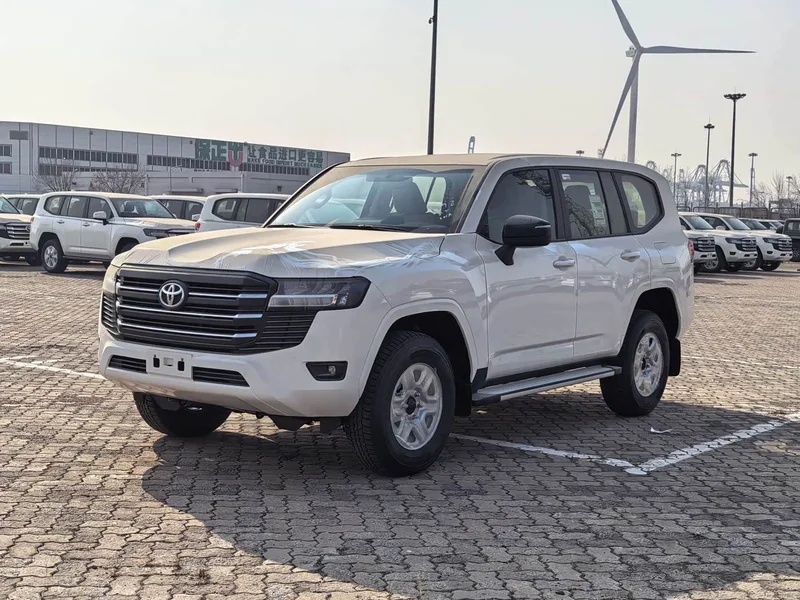Toyota Land Cruiser (Imported) — фото 1