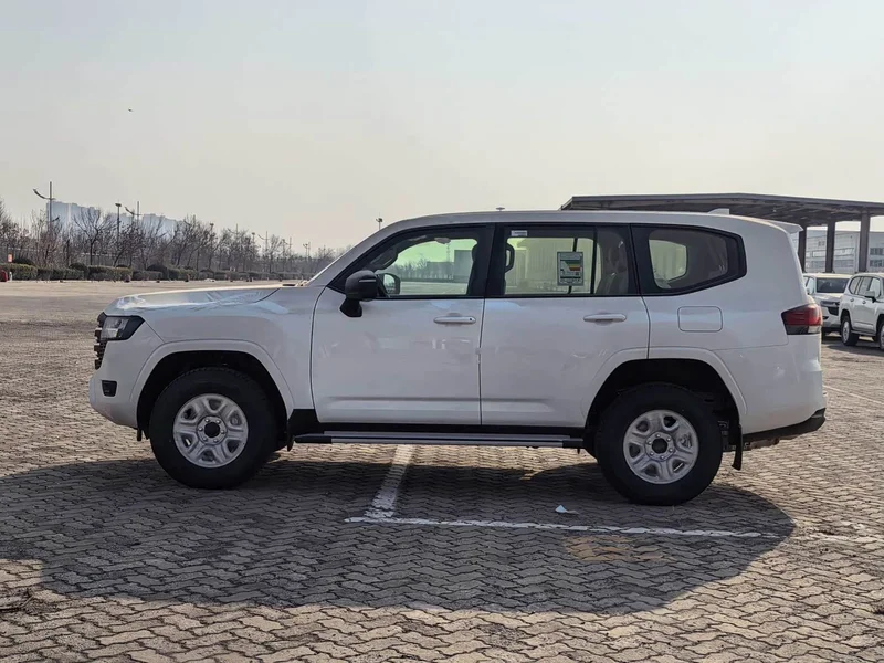 Toyota Land Cruiser (Imported) — фото 2