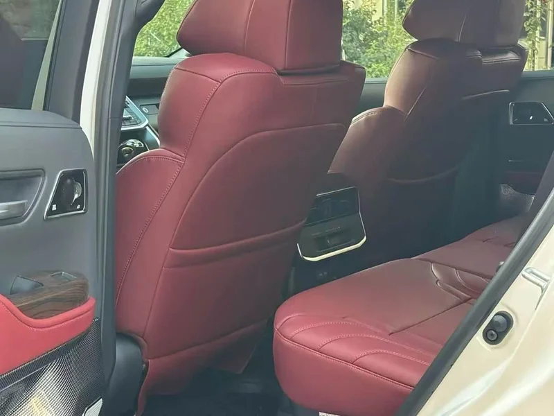 Toyota Land Cruiser (Imported) — фото 11