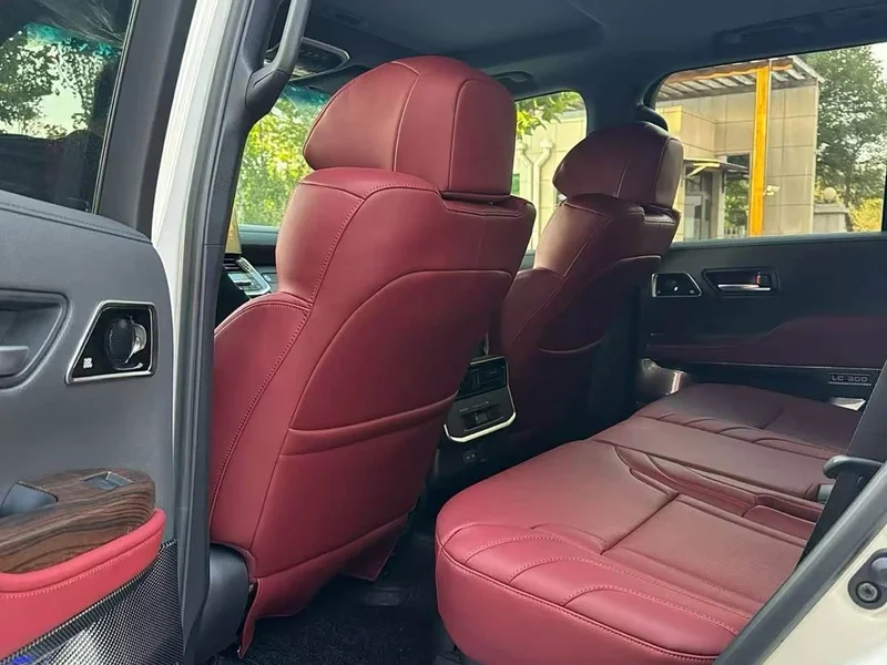 Toyota Land Cruiser (Imported) — фото 12