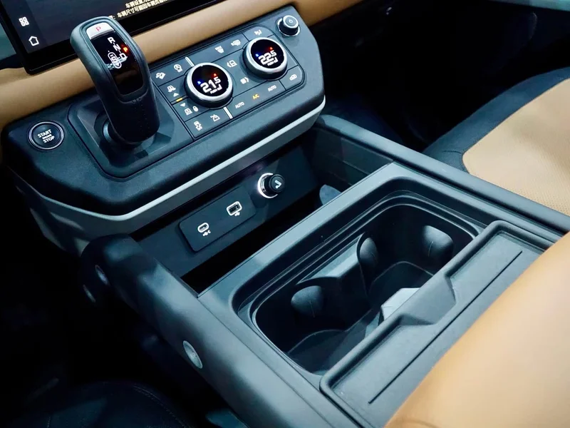 Land Rover Defender — фото 14