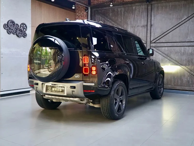 Land Rover Defender — фото 19