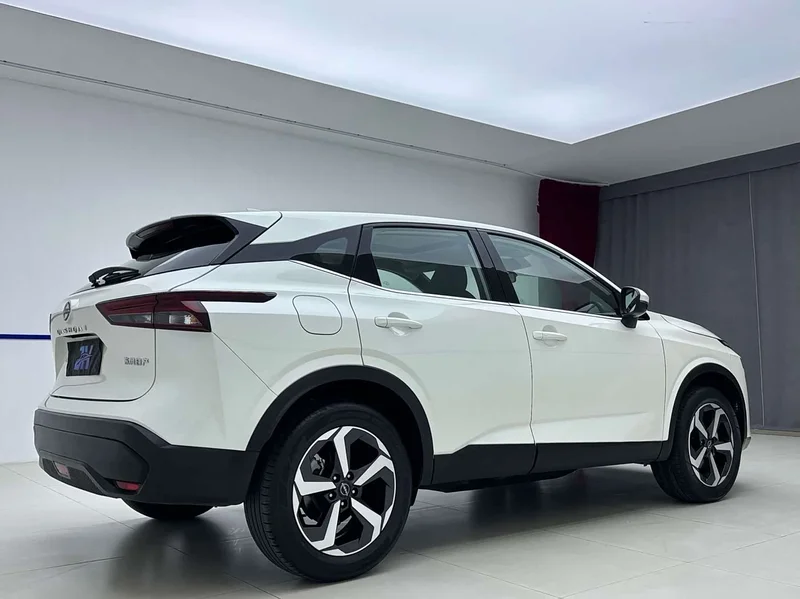 Nissan Qashqai — фото 6