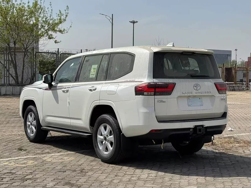 Toyota Land Cruiser (Imported) — фото 4