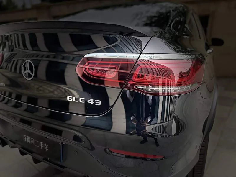 Mercedes-Benz GLC Coupe AMG — фото 12