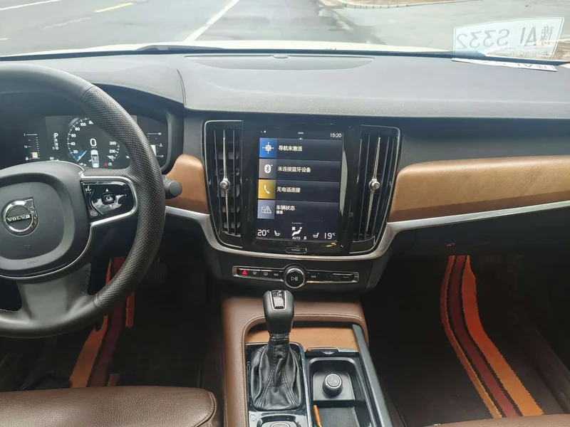 Volvo S90 — фото 16