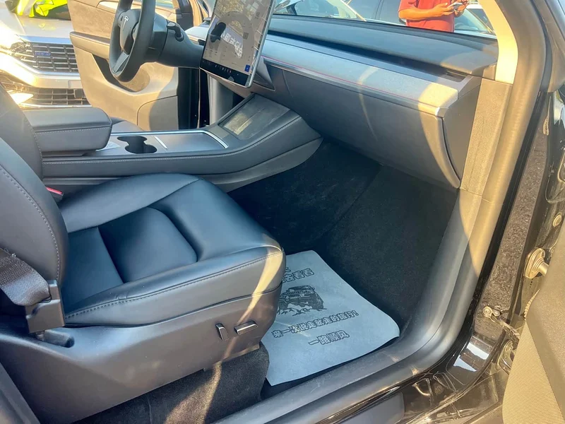 Tesla Model Y — фото 19