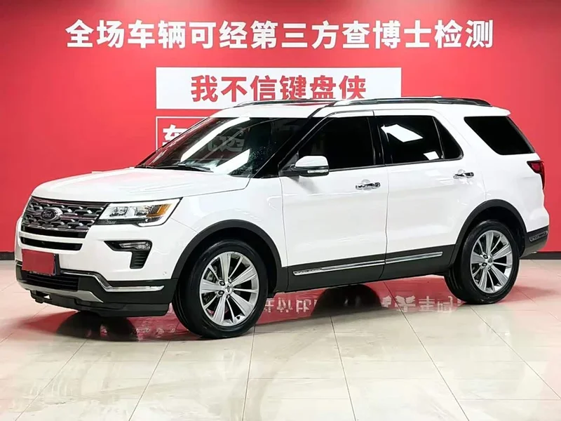 Ford Explorer — фото 1