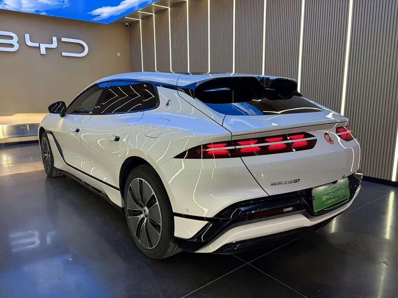 Denza Z9GT — фото 18