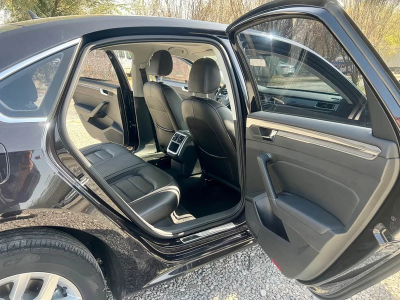 Volkswagen Passat — фото 14