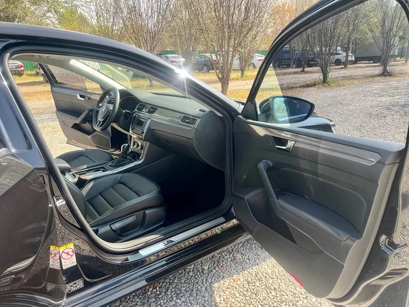 Volkswagen Passat — фото 16
