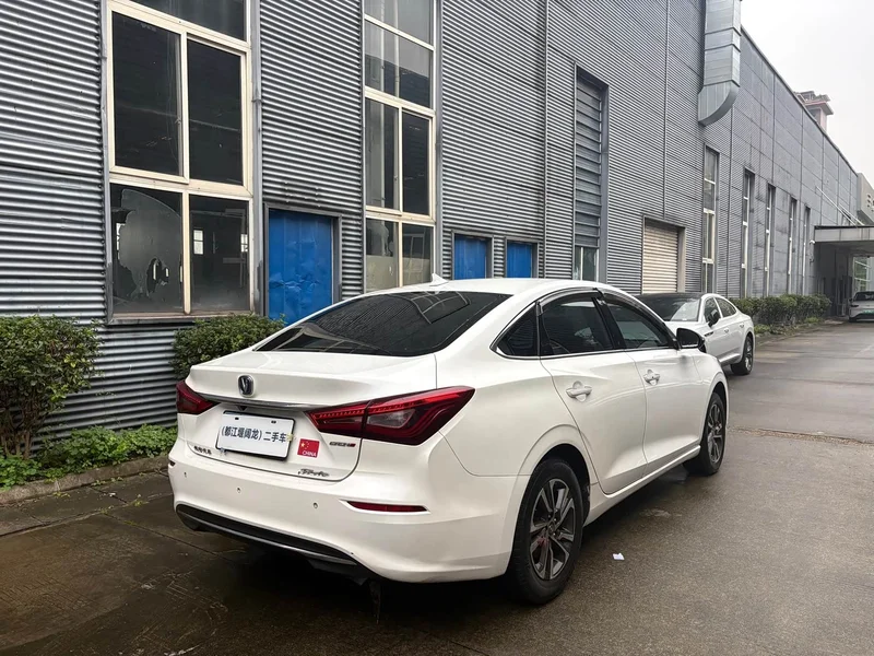 Changan Eado — фото 11