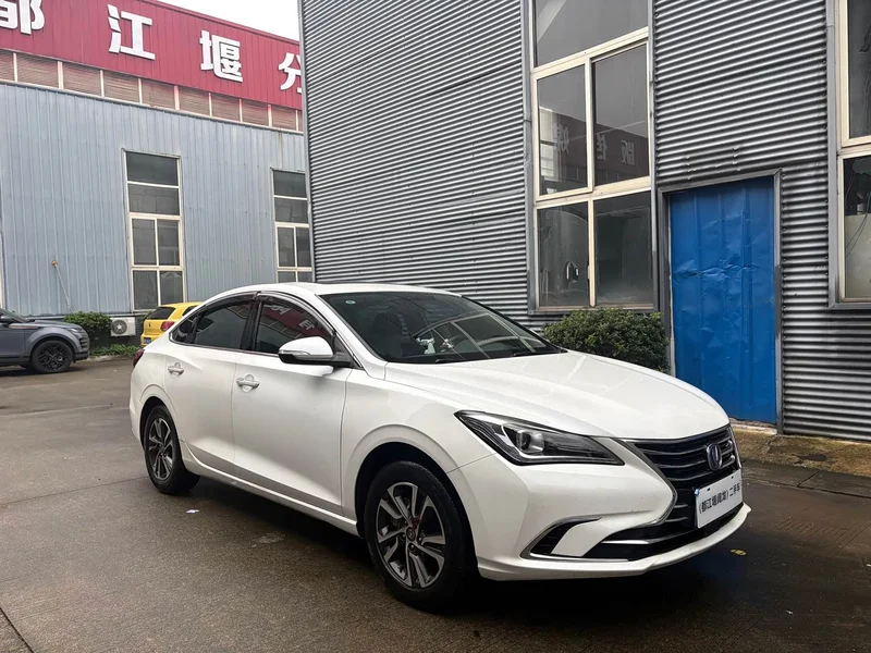 Changan Eado — фото 3