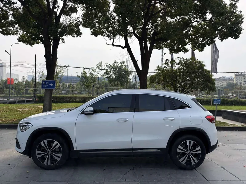 Mercedes-Benz GLA — фото 15
