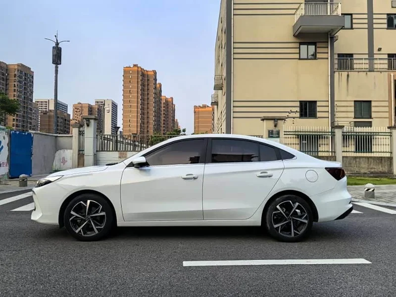 Roewe i5 — фото 15