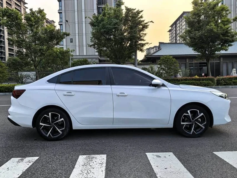 Roewe i5 — фото 4