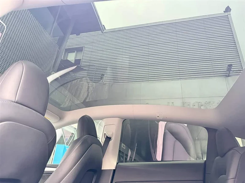 Tesla Model Y — фото 14