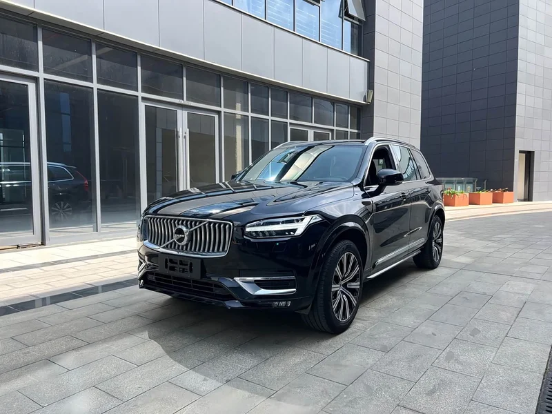 Volvo XC90 — фото 1