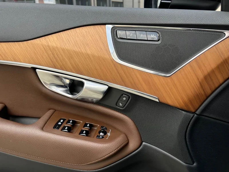 Volvo XC90 — фото 12