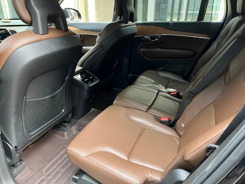 Volvo XC90 — фото 13
