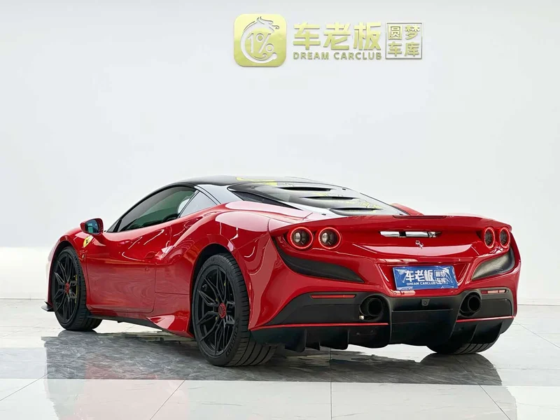 Ferrari F8 — фото 6