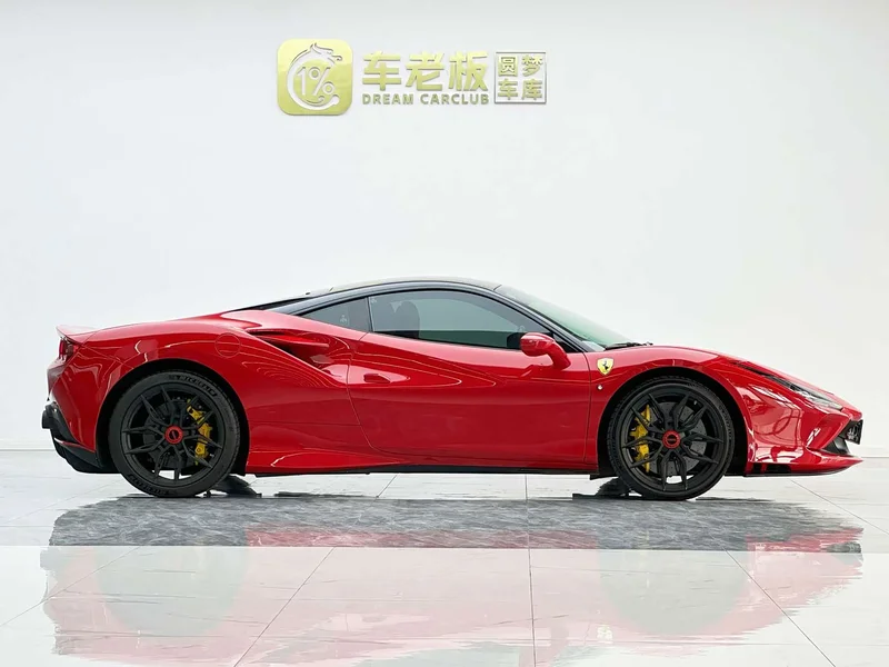 Ferrari F8 — фото 7