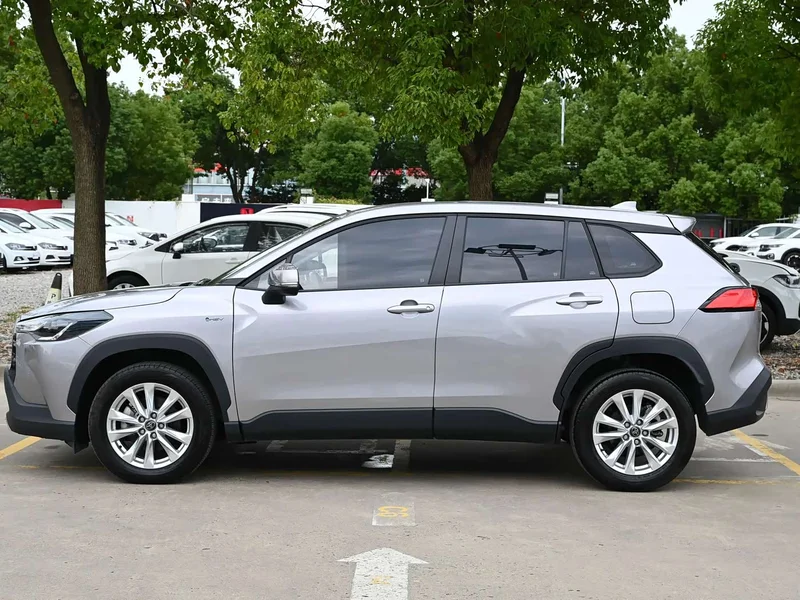 Toyota Corolla Cross — фото 2