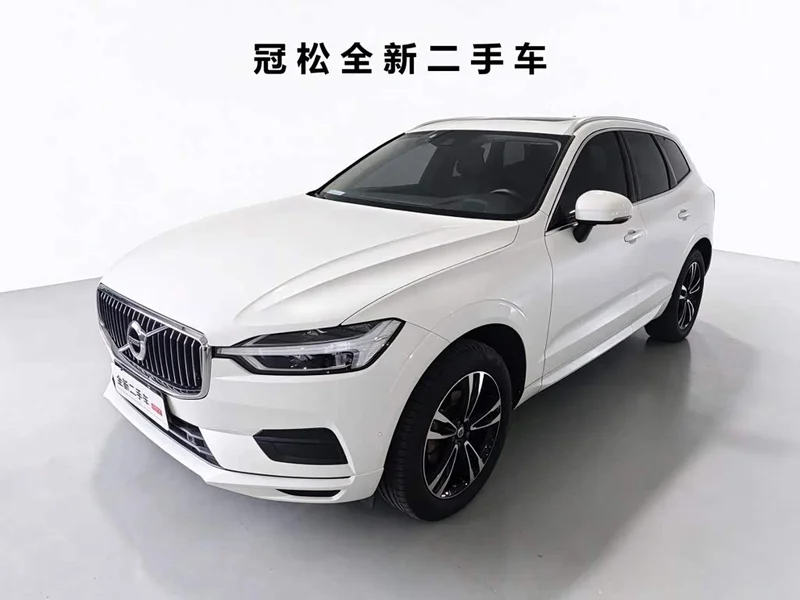 Volvo XC60 — фото 1