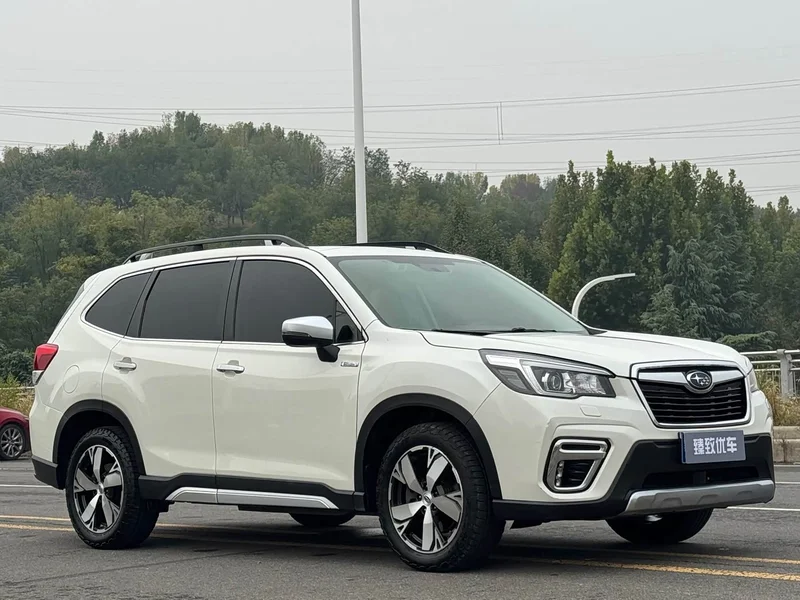 Subaru Forester — фото 3