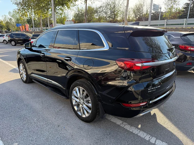 Buick Enclave — фото 6