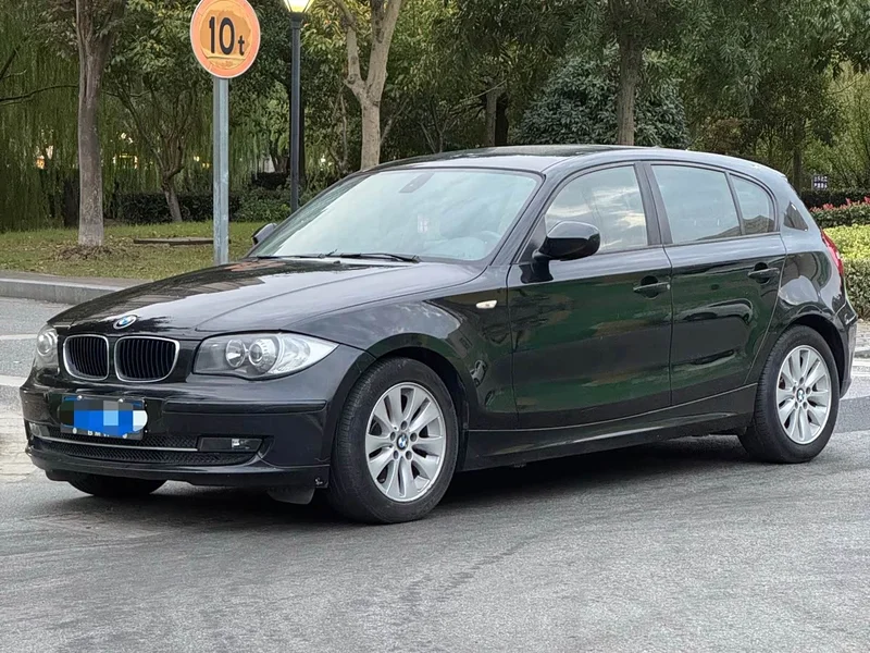 BMW 1-Series — фото 1