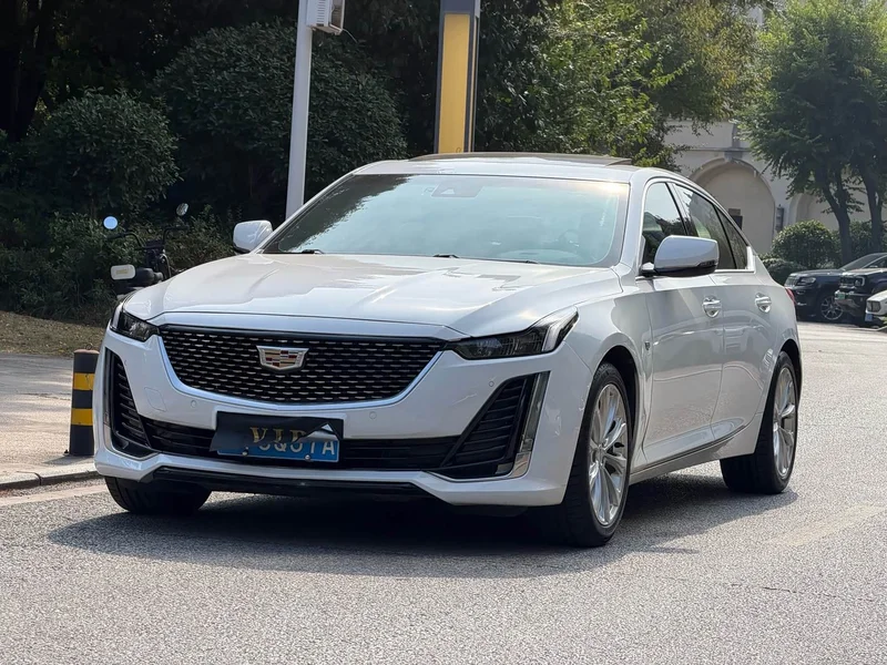 Cadillac CT5 — фото 2