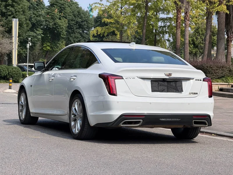 Cadillac CT5 — фото 6