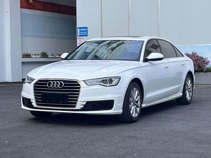 Audi A6L — фото 1