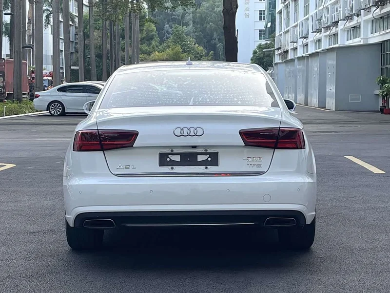 Audi A6L — фото 16