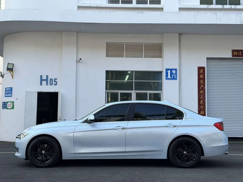BMW 3-Series — фото 14
