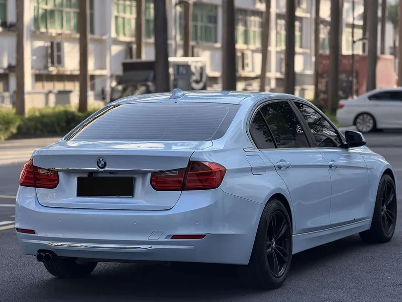 BMW 3-Series — фото 17