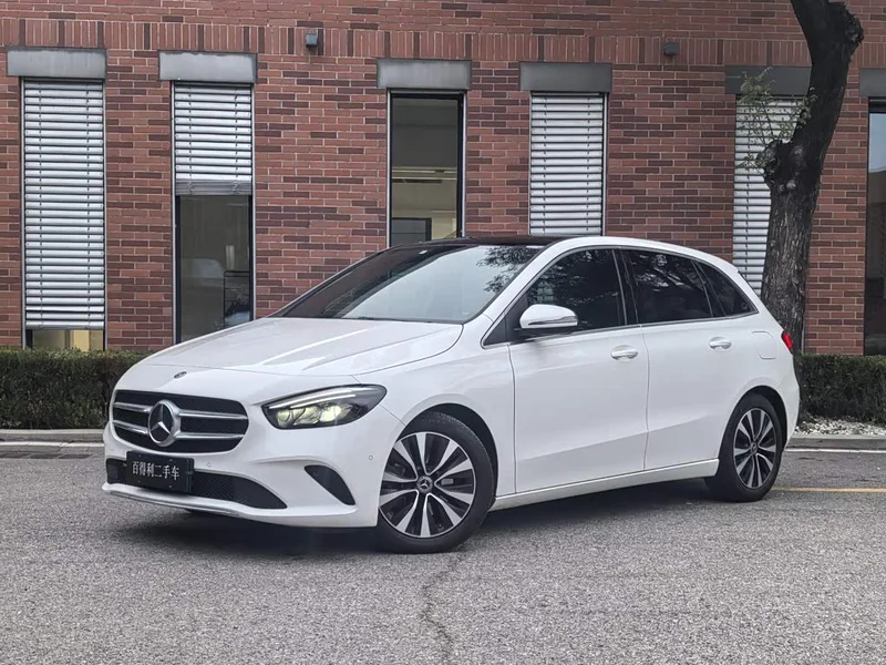 Mercedes-Benz B-Class — фото 1