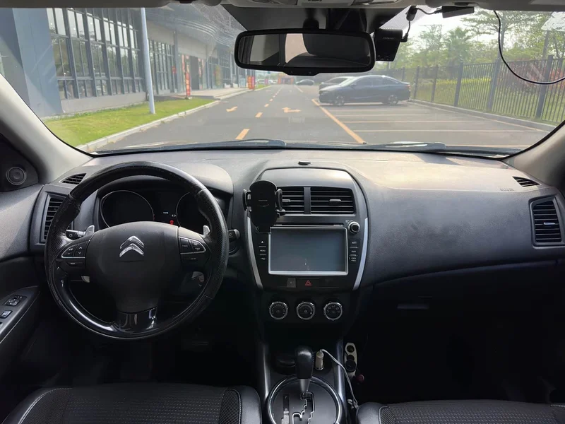 Citroën C4 Aircross (Imported) — фото 13